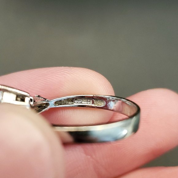 Size 8 925 Sterling Silver Rustic Marquise Cubic Zirconia Ring - Picture 4 of 7